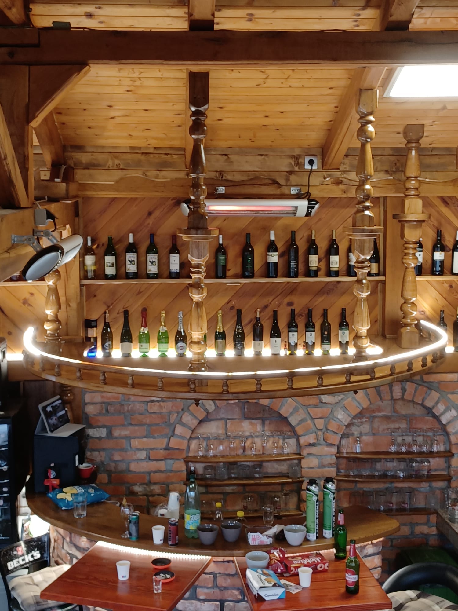 Elegantni drveni interijer