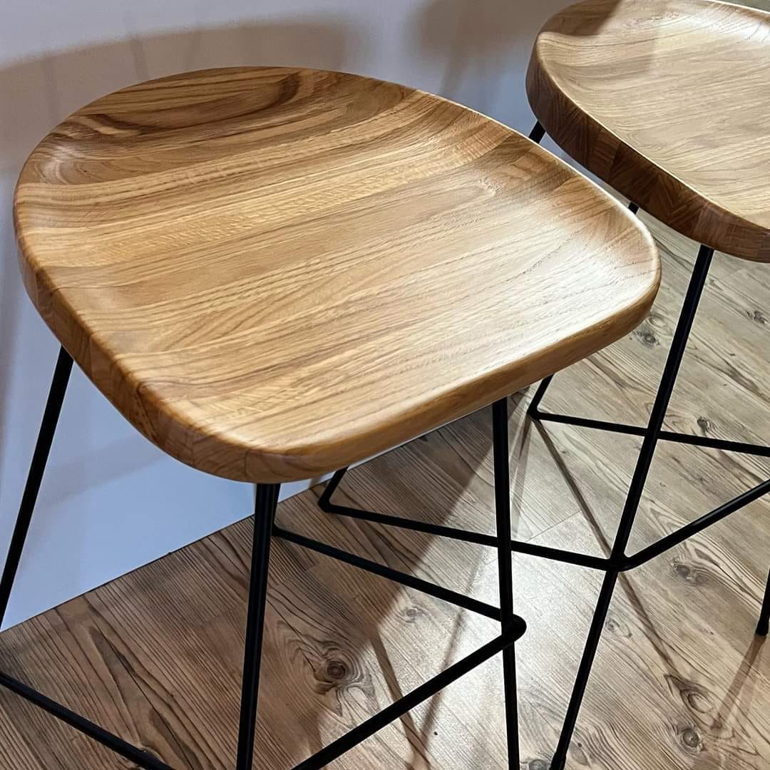 Drveni namještaj s prirodnom obradom