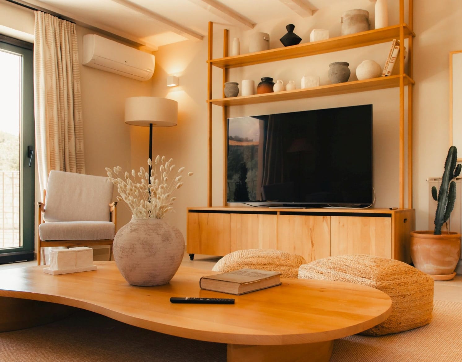 Ručno izrađeni drveni interijer