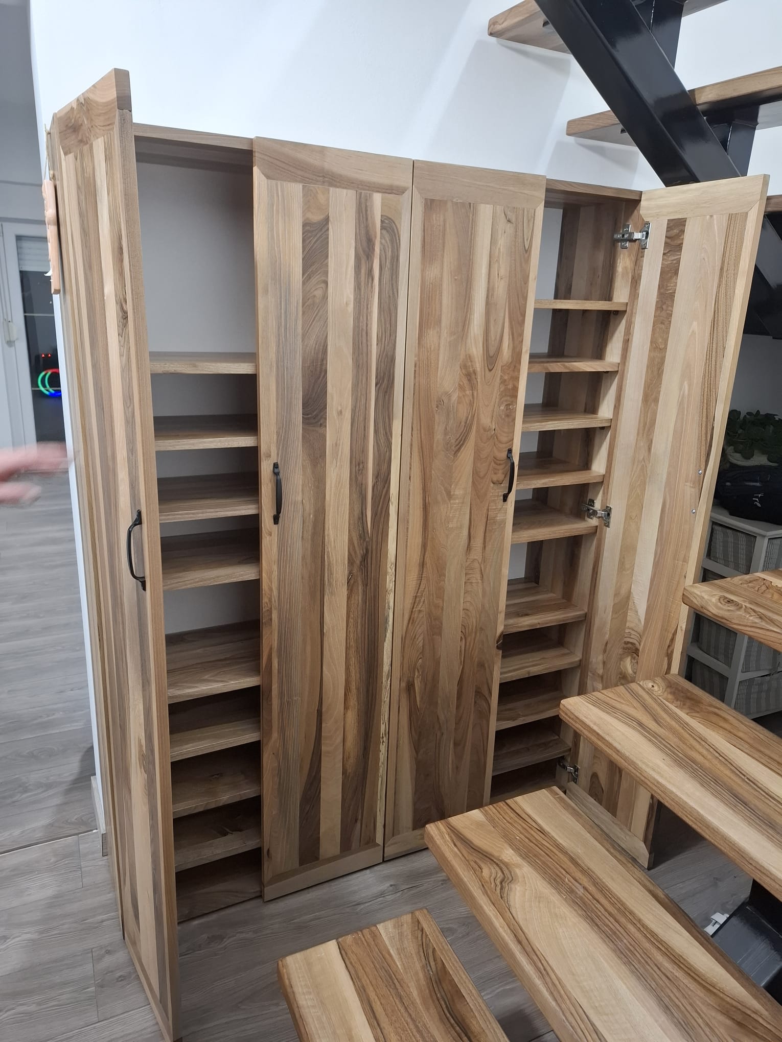 Drveni ormari i vrata