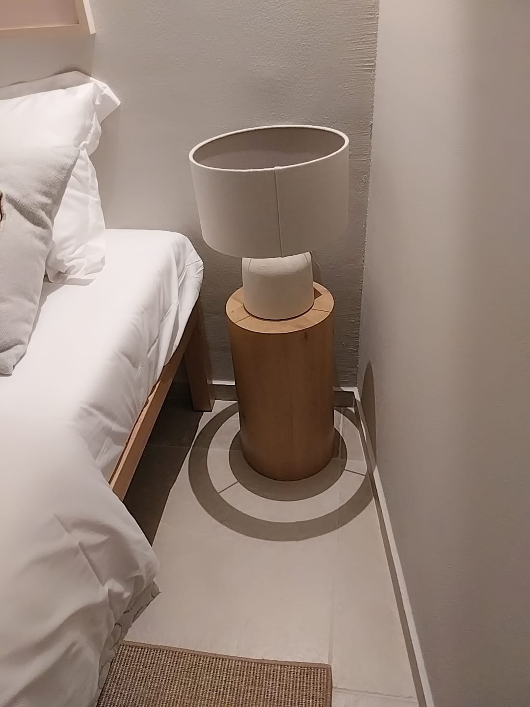 Moderan drveni namještaj