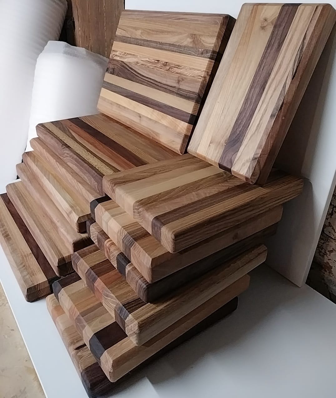 Restoranaska oprema od masivnog drveta